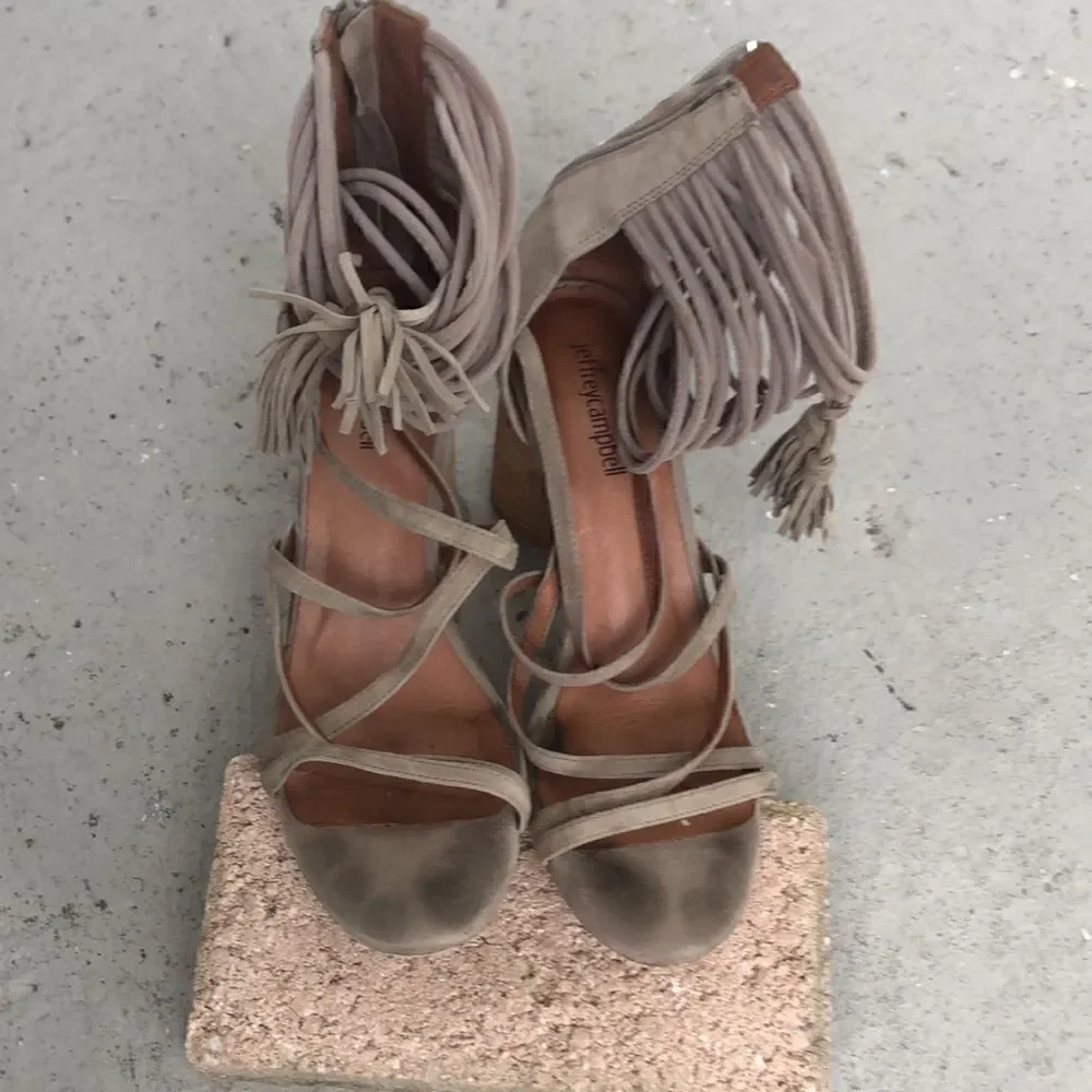 Jeffrey  Campbell  Despina